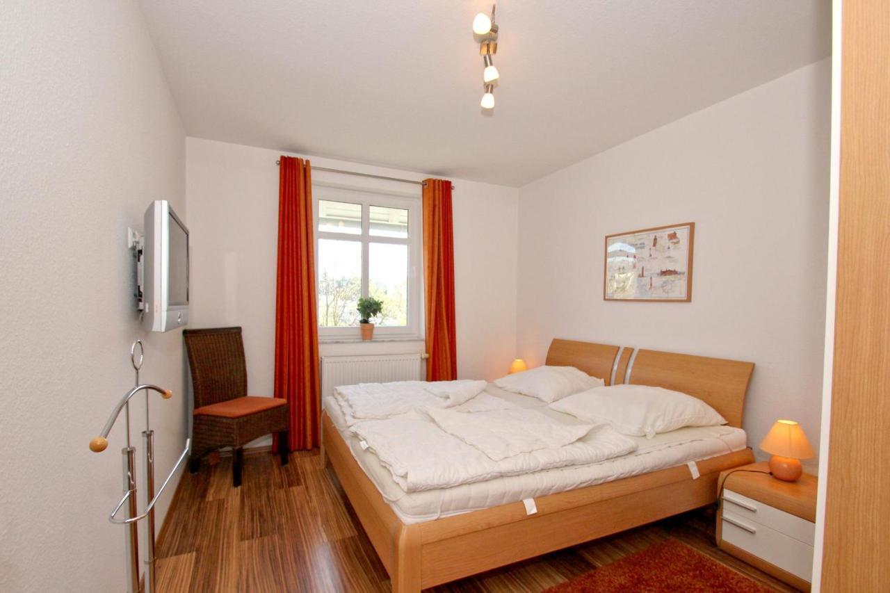 Hafennahe Ferienwohnung Mit Balkon Und Meerblick - Hafenhaeuser Wiek Wohnung 14 Wiek auf Rügen 외부 사진